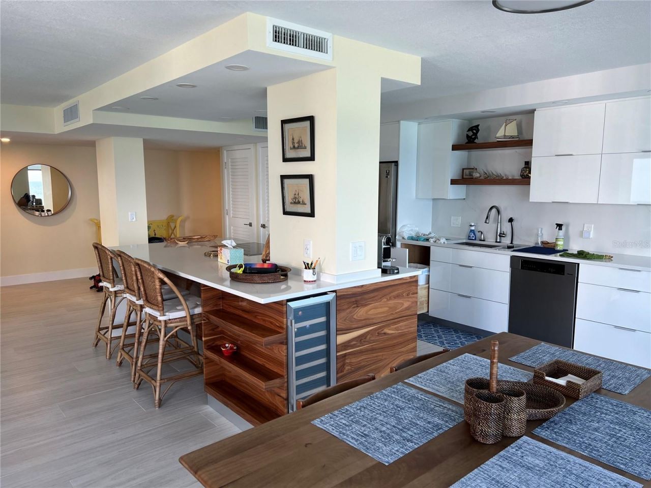 2425 Gulf Of Mexico Drive, Unit 11F, Longboat Key, FL 34228 Photo