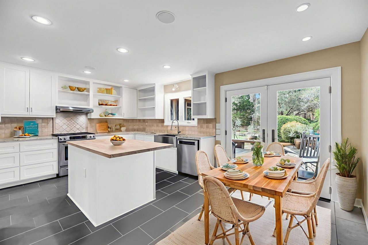 2224 Shoreline Drive Photo 12