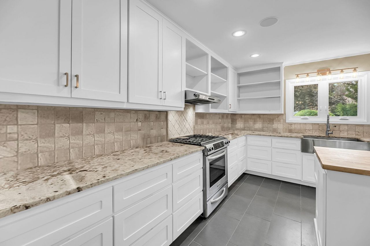 2224 Shoreline Drive Photo 13