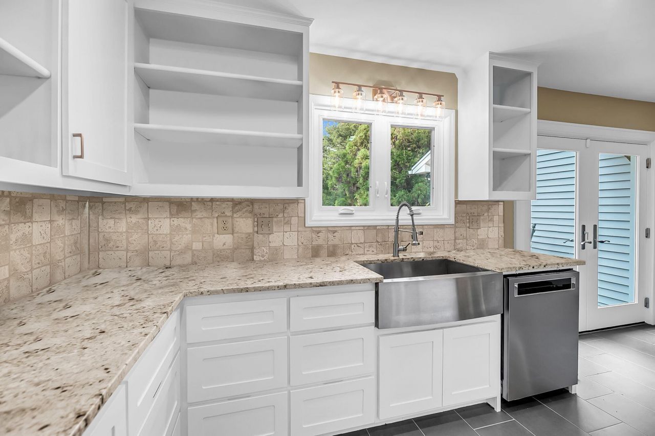 2224 Shoreline Drive Photo 14