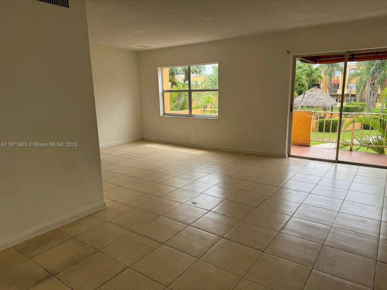 17901 NW 68th Ave, Unit T203, Hialeah, FL 33015 Photo