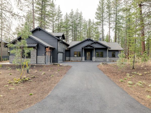 56244 Rockcress Lane, Unit 437, Bend, OR 97707