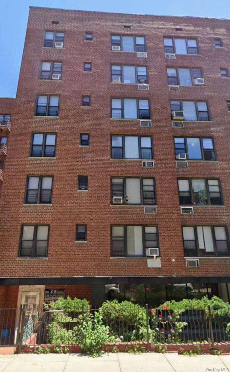 83-30 Vietor Avenue, Unit 624, Elmhurst, NY 11373 Main Photo