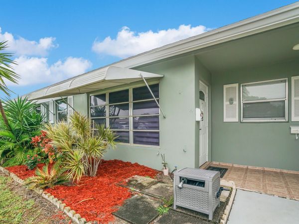 902 South Drive, Unit C, Delray Beach, FL 33445