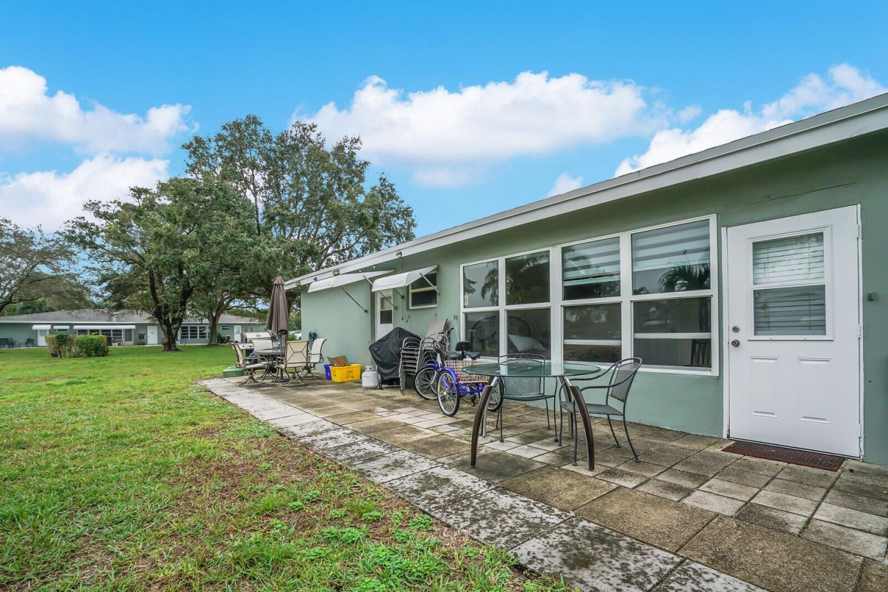 902 South Drive, Unit C, Delray Beach, FL 33445 Photo