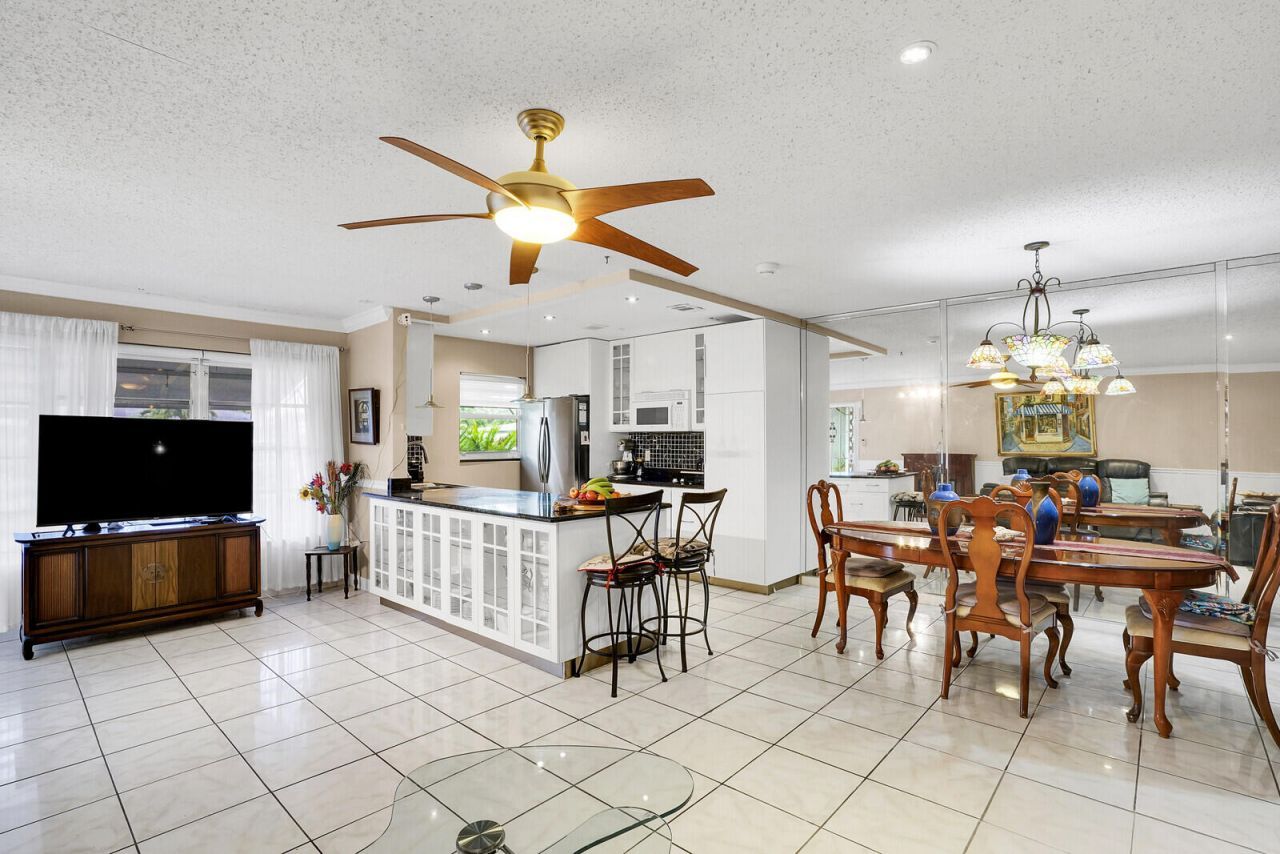 902 South Drive, Unit C, Delray Beach, FL 33445 Photo