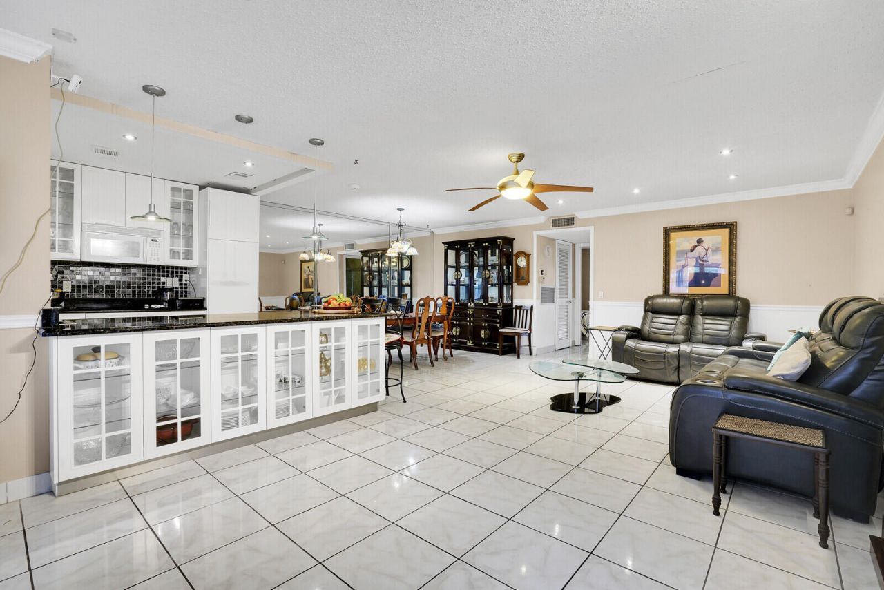 902 South Drive, Unit C, Delray Beach, FL 33445 Photo