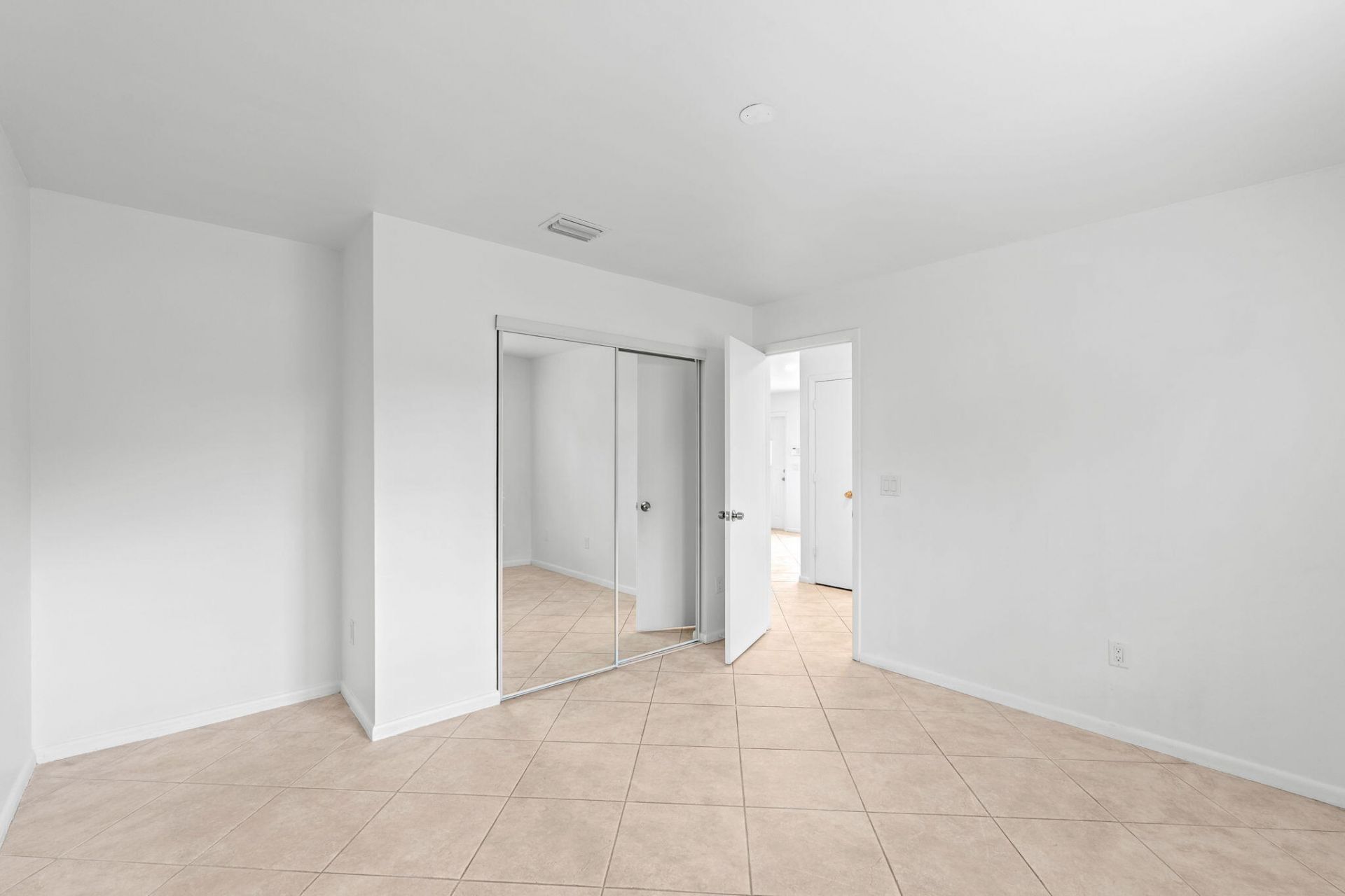 1301 N L Street, Lake Worth Beach, FL 33460 Photo