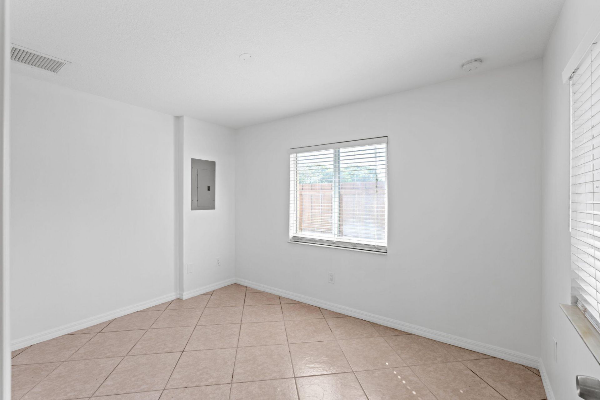1301 N L Street, Lake Worth Beach, FL 33460 Photo