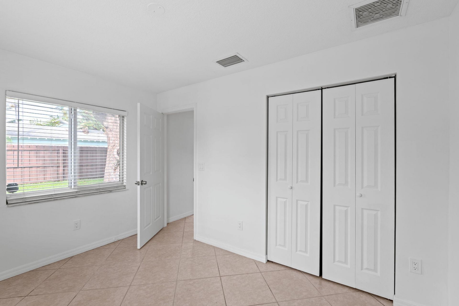 1301 N L Street, Lake Worth Beach, FL 33460 Photo