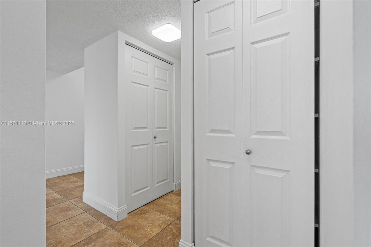 2750 NE 183rd St, Unit 1203, Aventura, FL 33160 Photo