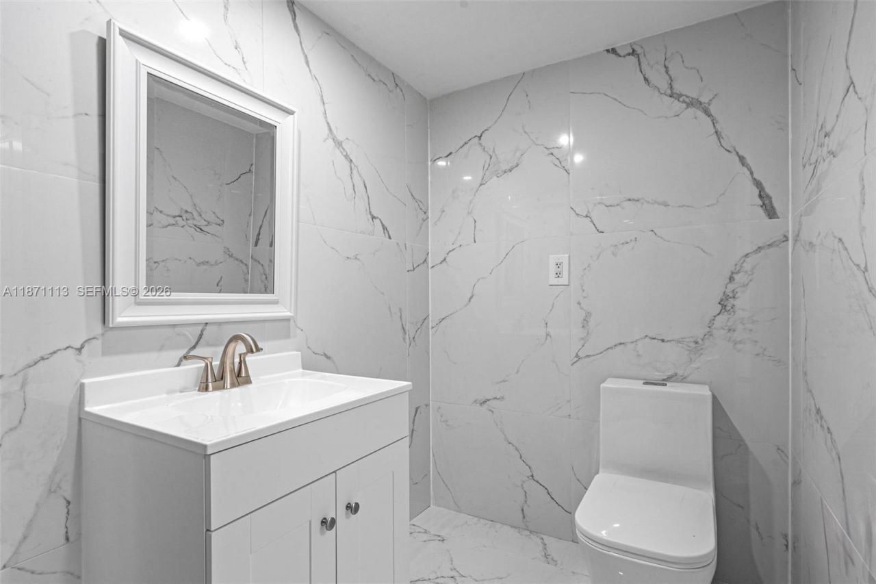 2750 NE 183rd St, Unit 1203, Aventura, FL 33160 Photo