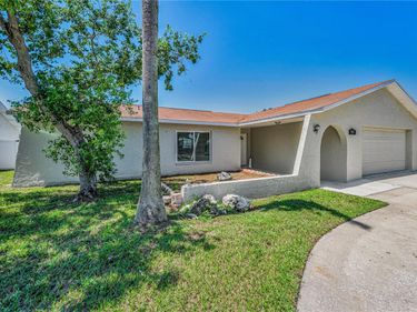 11121 PEPPERTREE LANE, PORT RICHEY, FL 34668