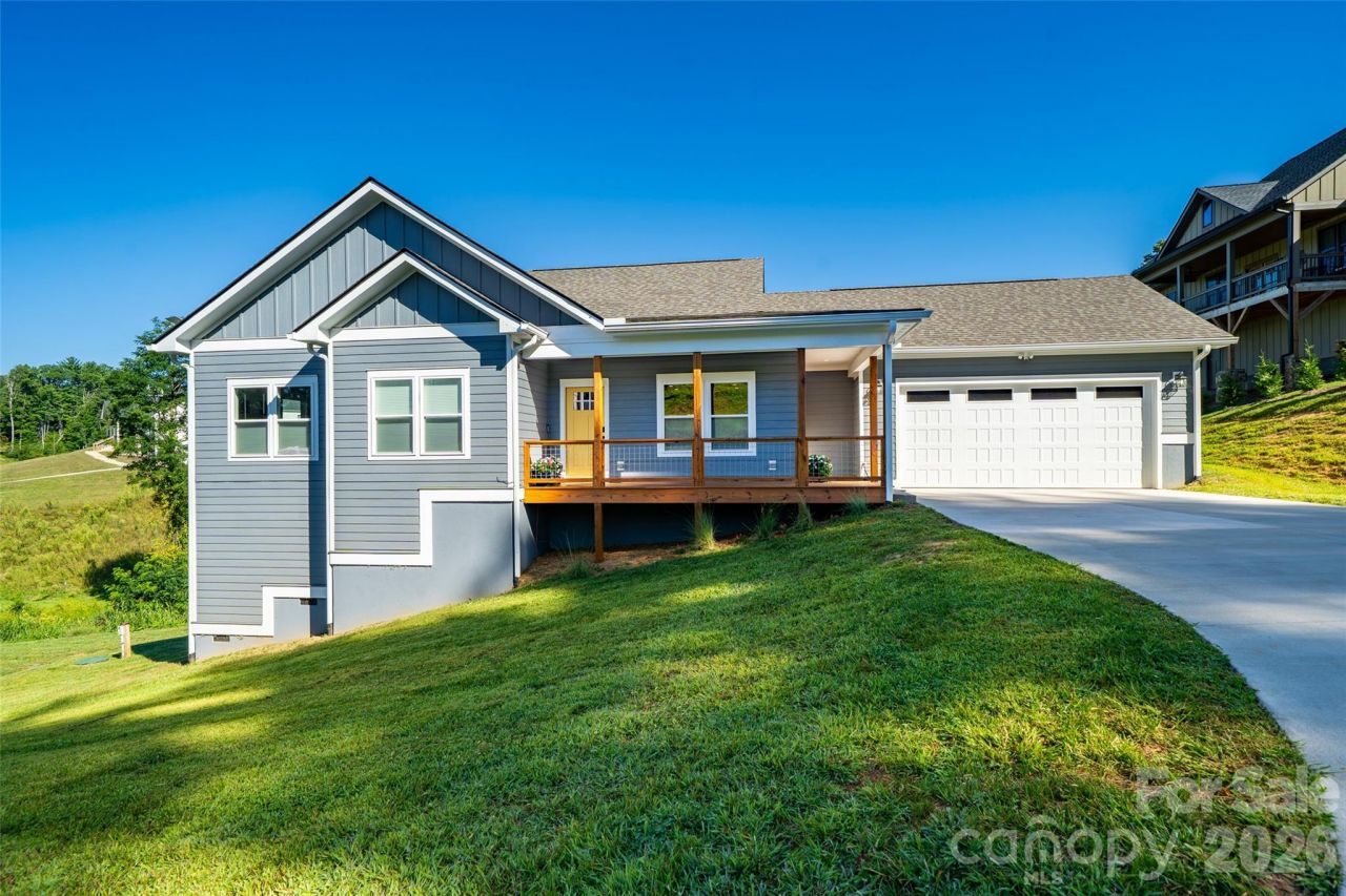 49 Temujin Drive, Leicester, NC 28748 Main Photo