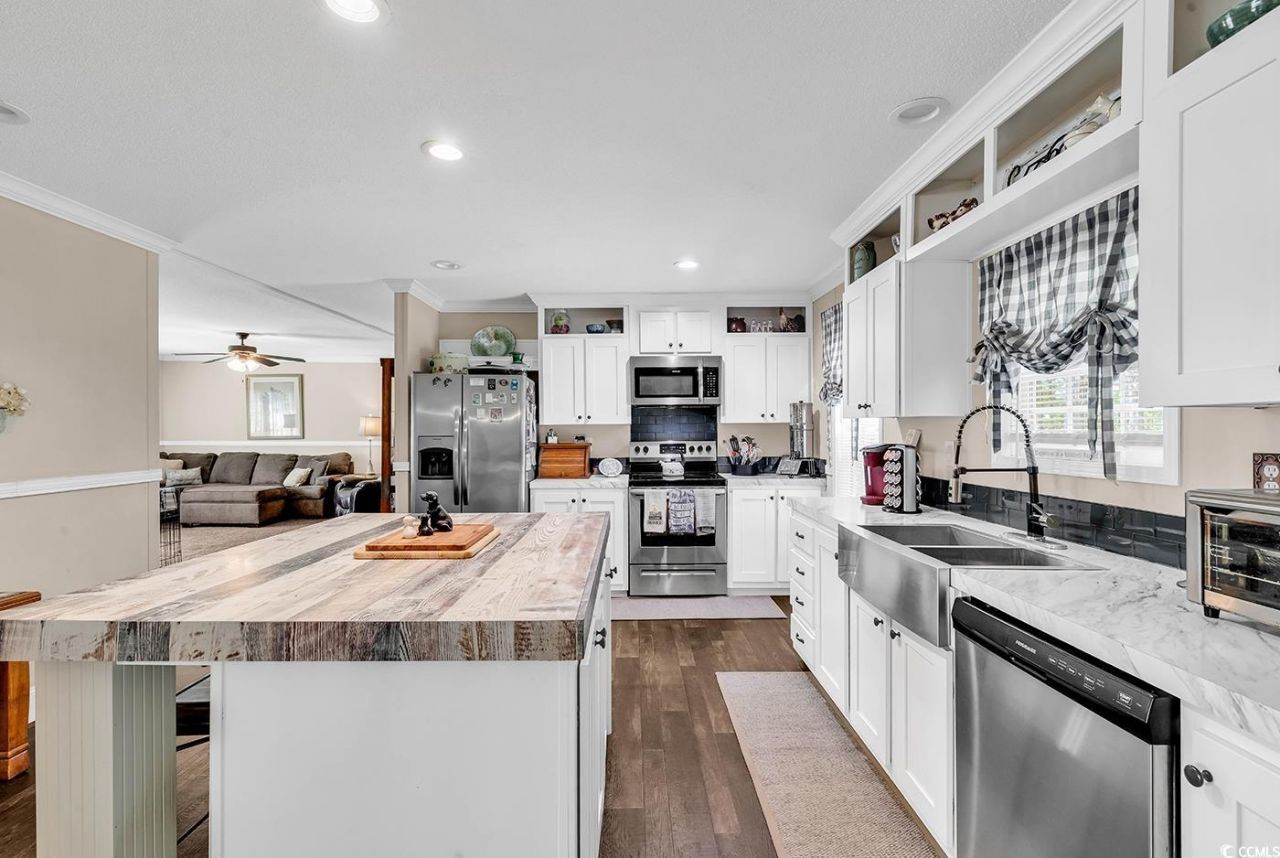 3090 Bay View Dr. Photo 21