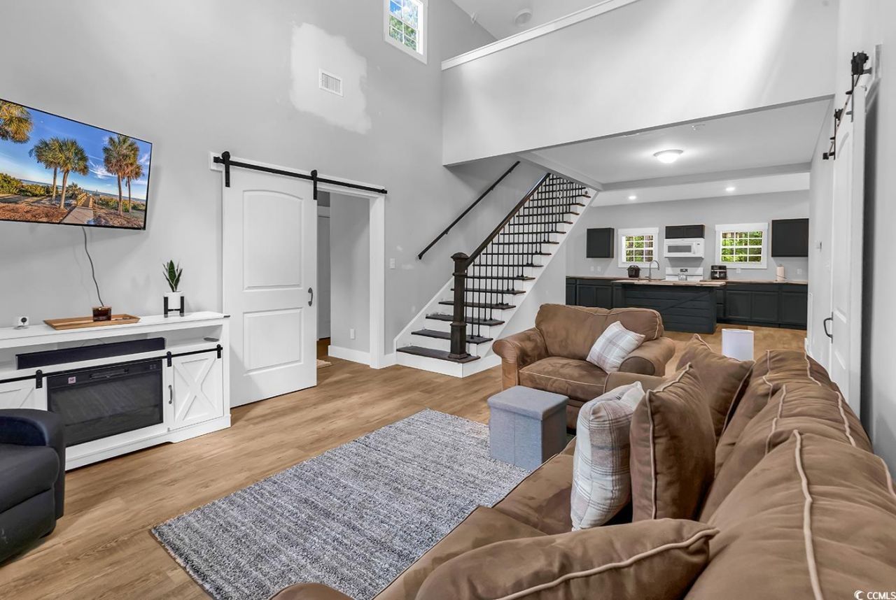 3090 Bay View Dr. Photo 6