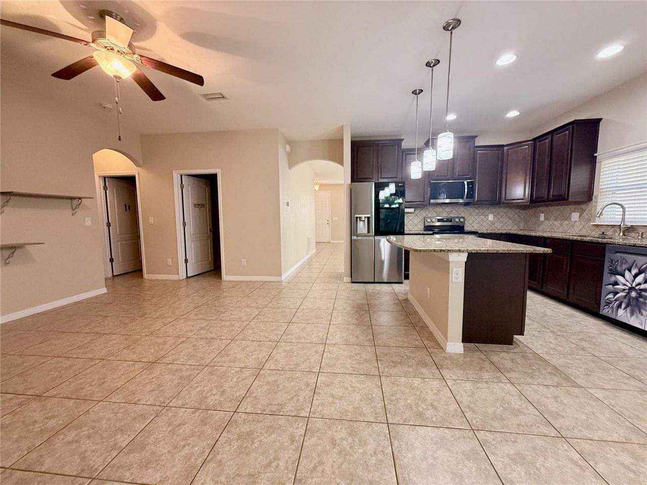 6121 35th Court E, Bradenton, FL 34203 Photo