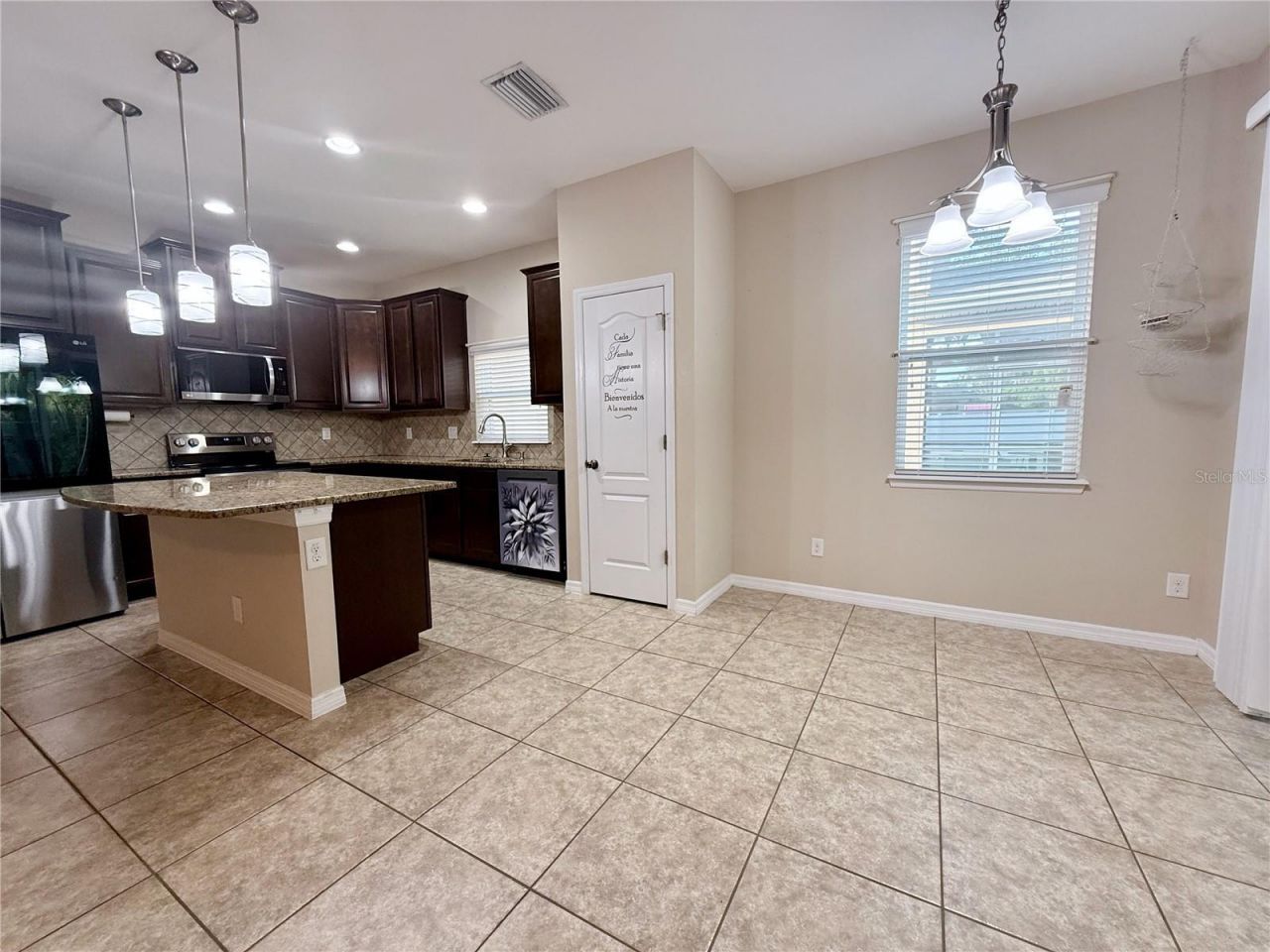 6121 35th Court E, Bradenton, FL 34203 Photo