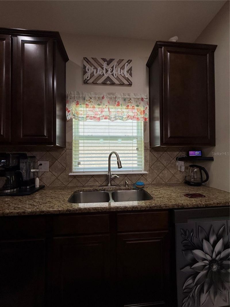 6121 35th Court E, Bradenton, FL 34203 Photo