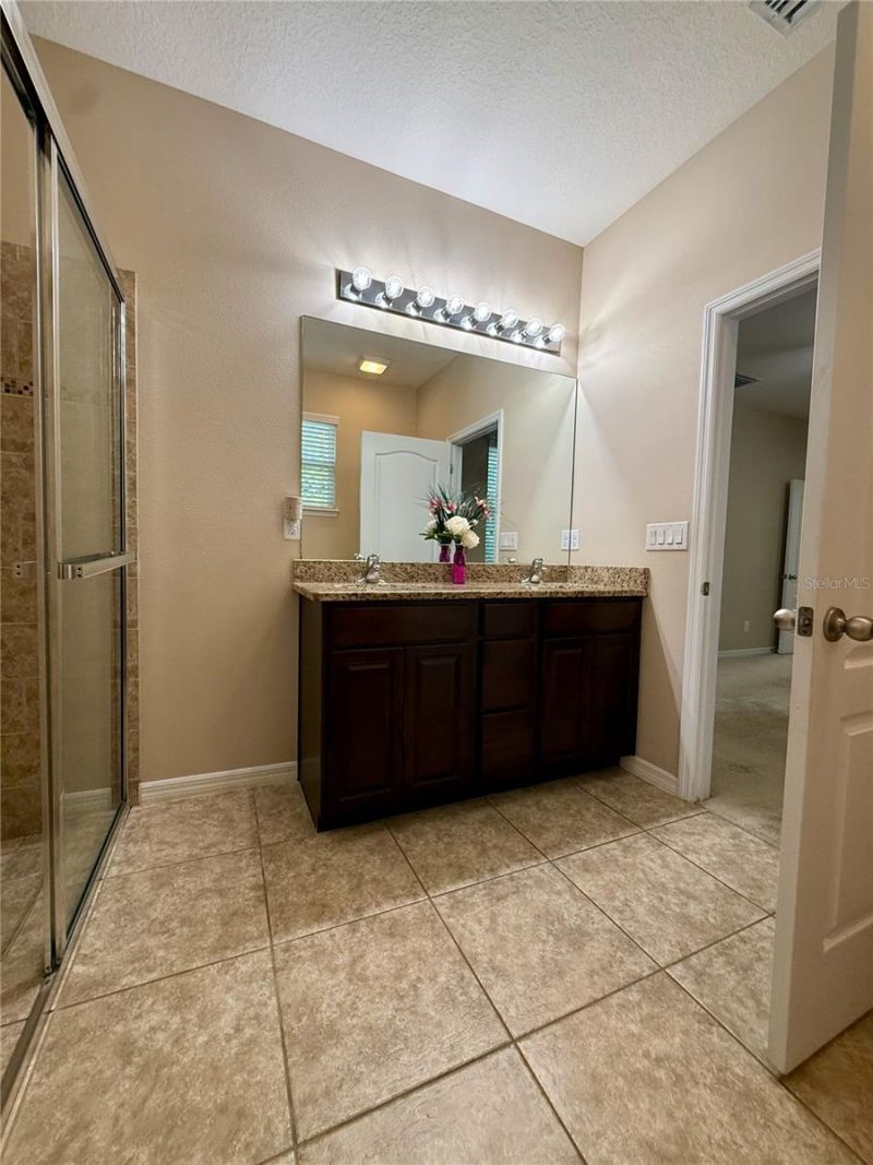 6121 35th Court E, Bradenton, FL 34203 Photo