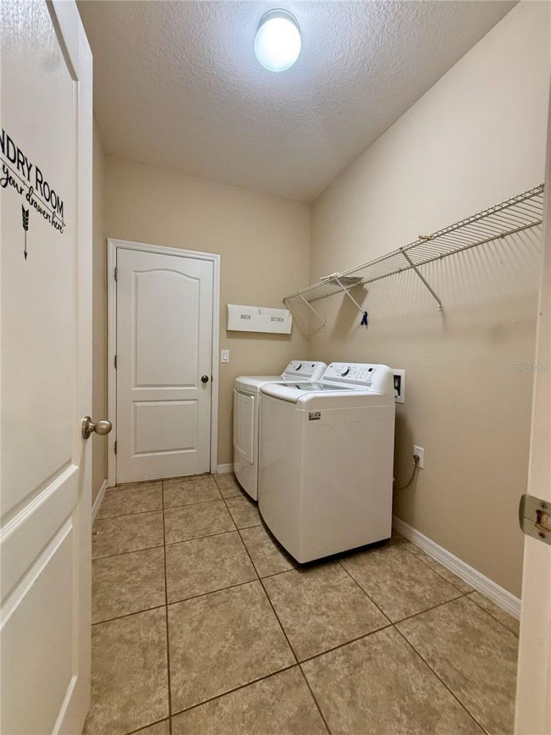 6121 35th Court E, Bradenton, FL 34203 Photo