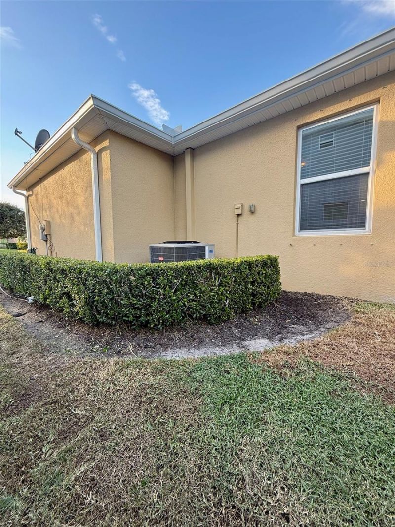 6121 35th Court E, Bradenton, FL 34203 Photo