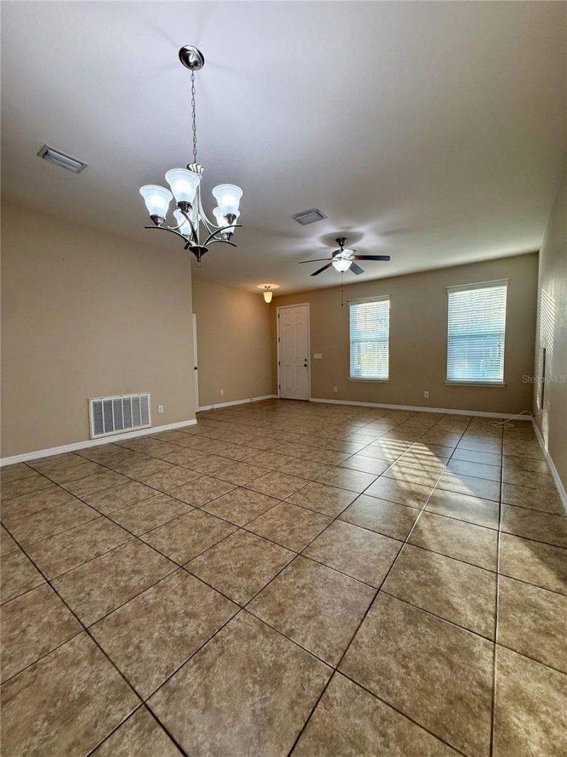 6121 35th Court E, Bradenton, FL 34203 Photo