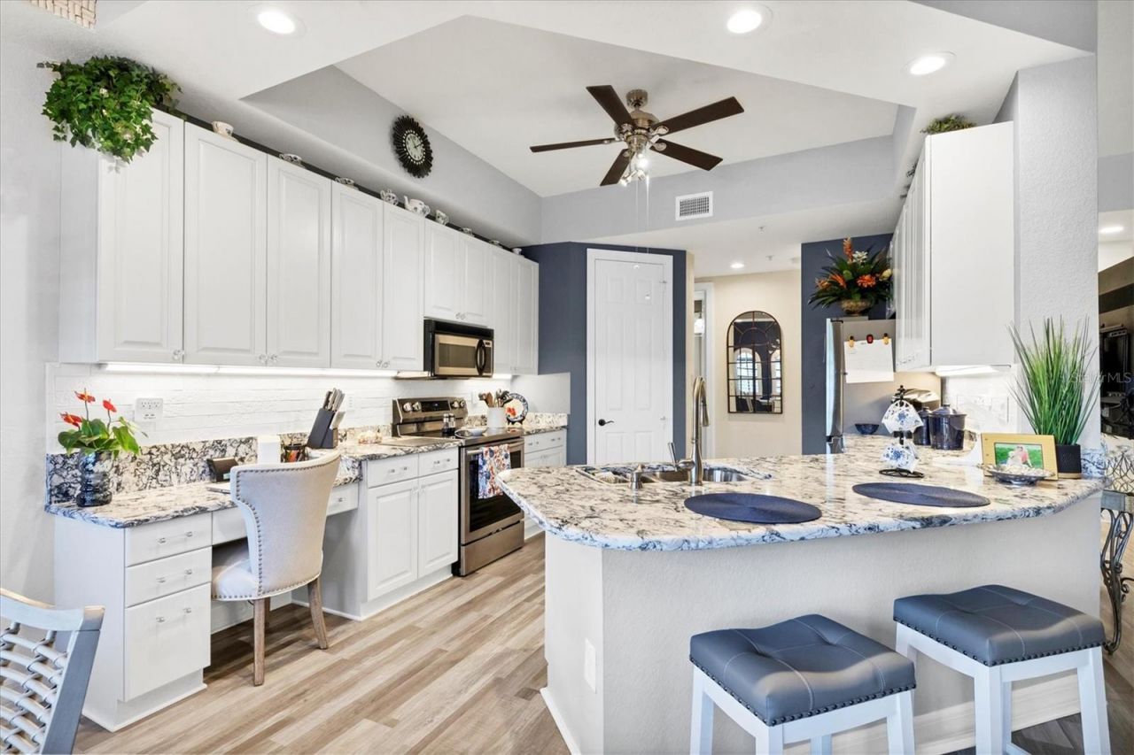 97 Vivante Boulevard, Unit 204, Punta Gorda, FL 33950 Photo