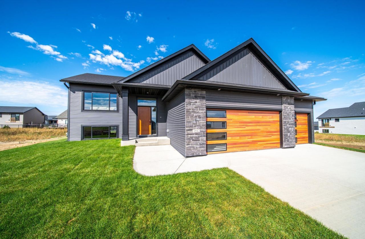 1847 4th Street NE Byron, MN 55920