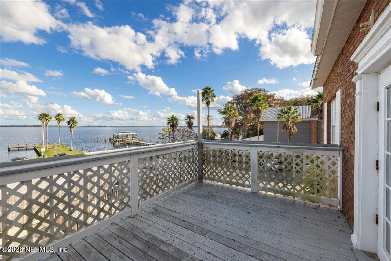 10 Central Avenue, Crescent City, FL 32112 Photo