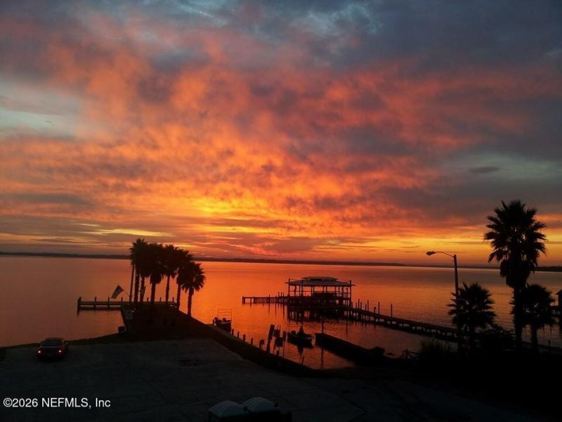 10 Central Avenue, Crescent City, FL 32112 Photo