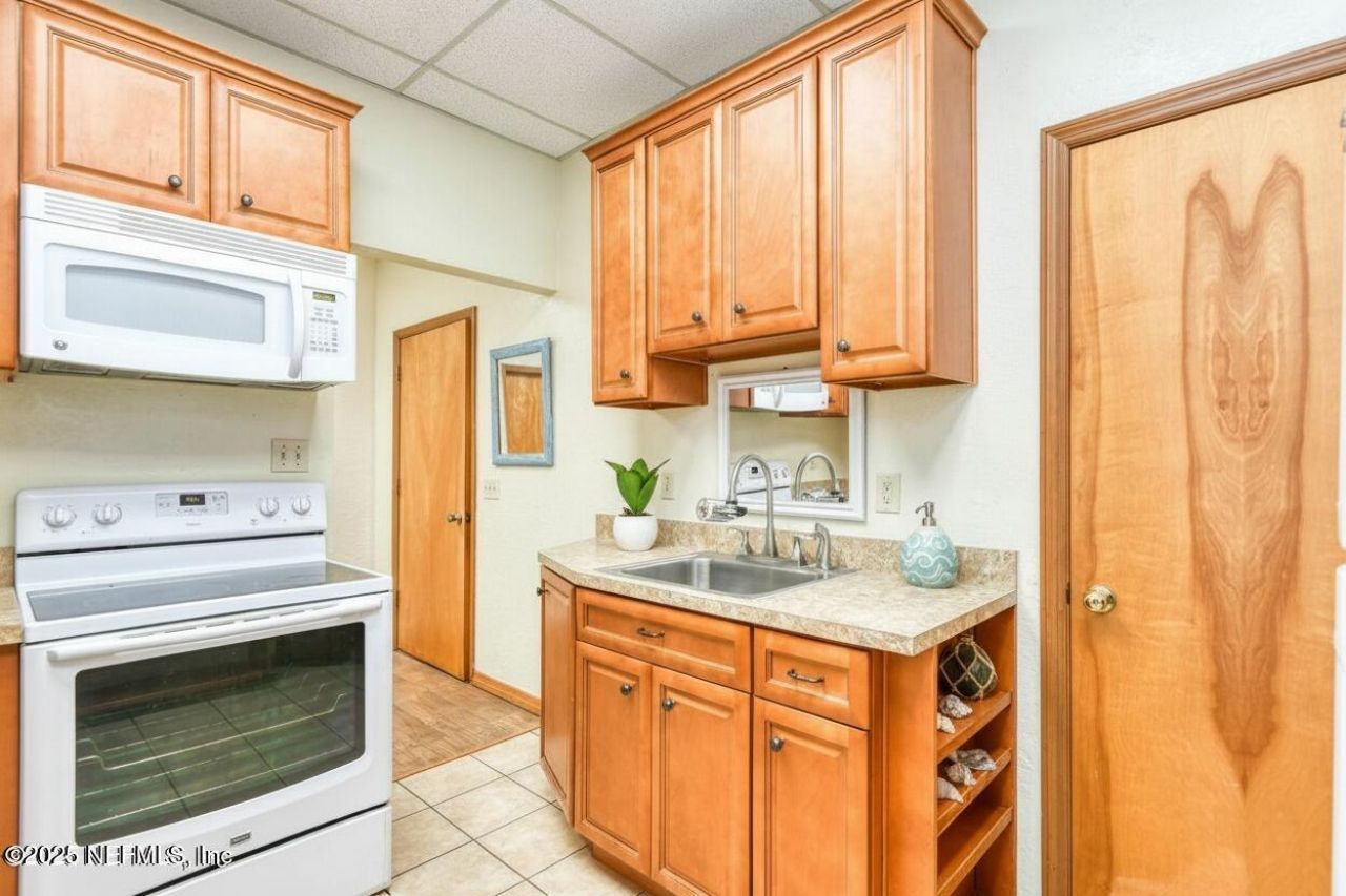 10 Central Avenue, Crescent City, FL 32112 Photo