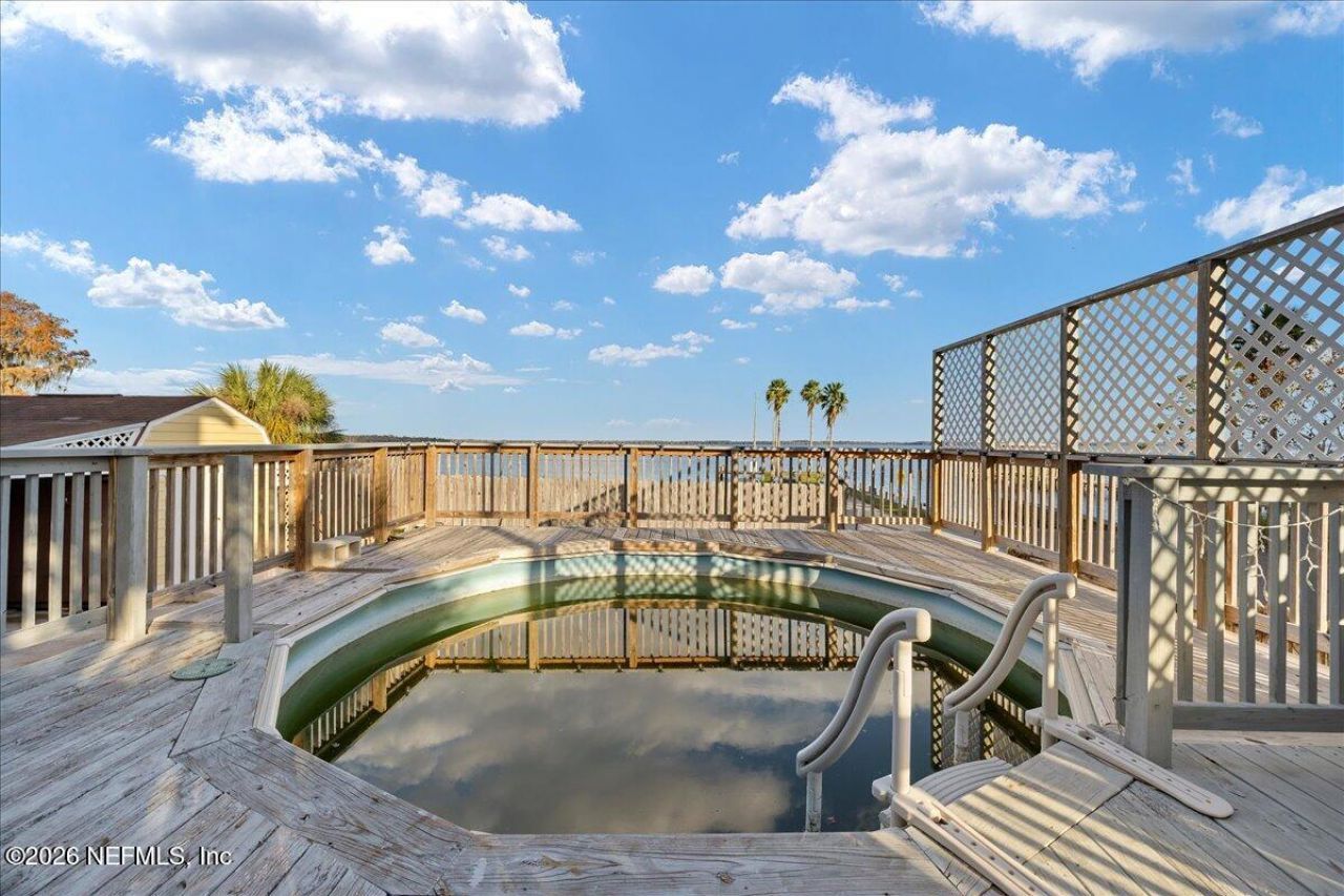 10 Central Avenue, Crescent City, FL 32112 Photo