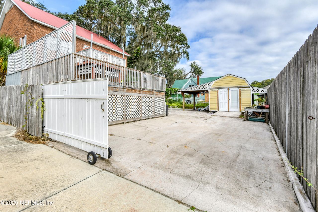 10 Central Avenue, Crescent City, FL 32112 Photo