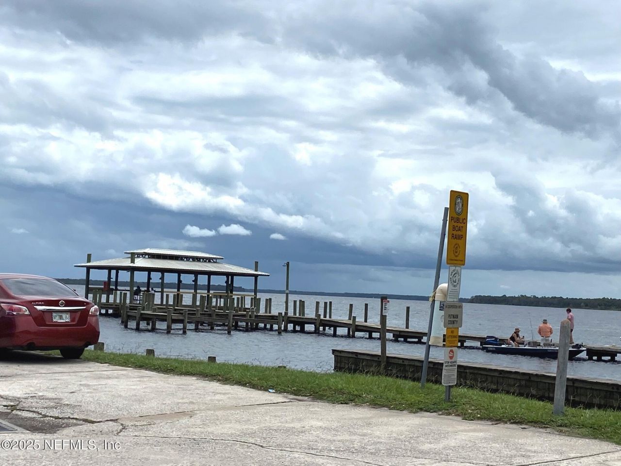 10 Central Avenue, Crescent City, FL 32112 Photo