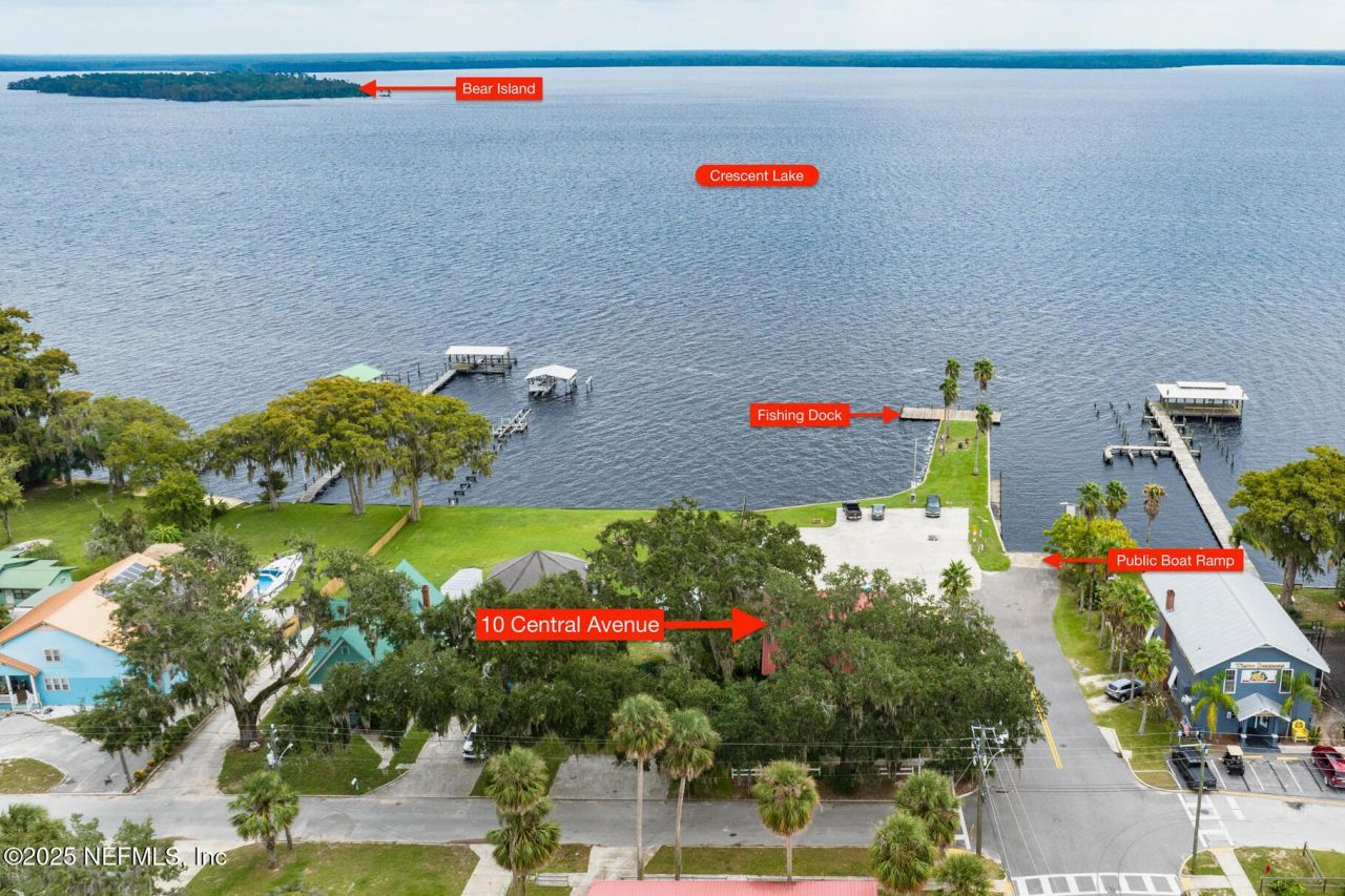10 Central Avenue, Crescent City, FL 32112 Photo