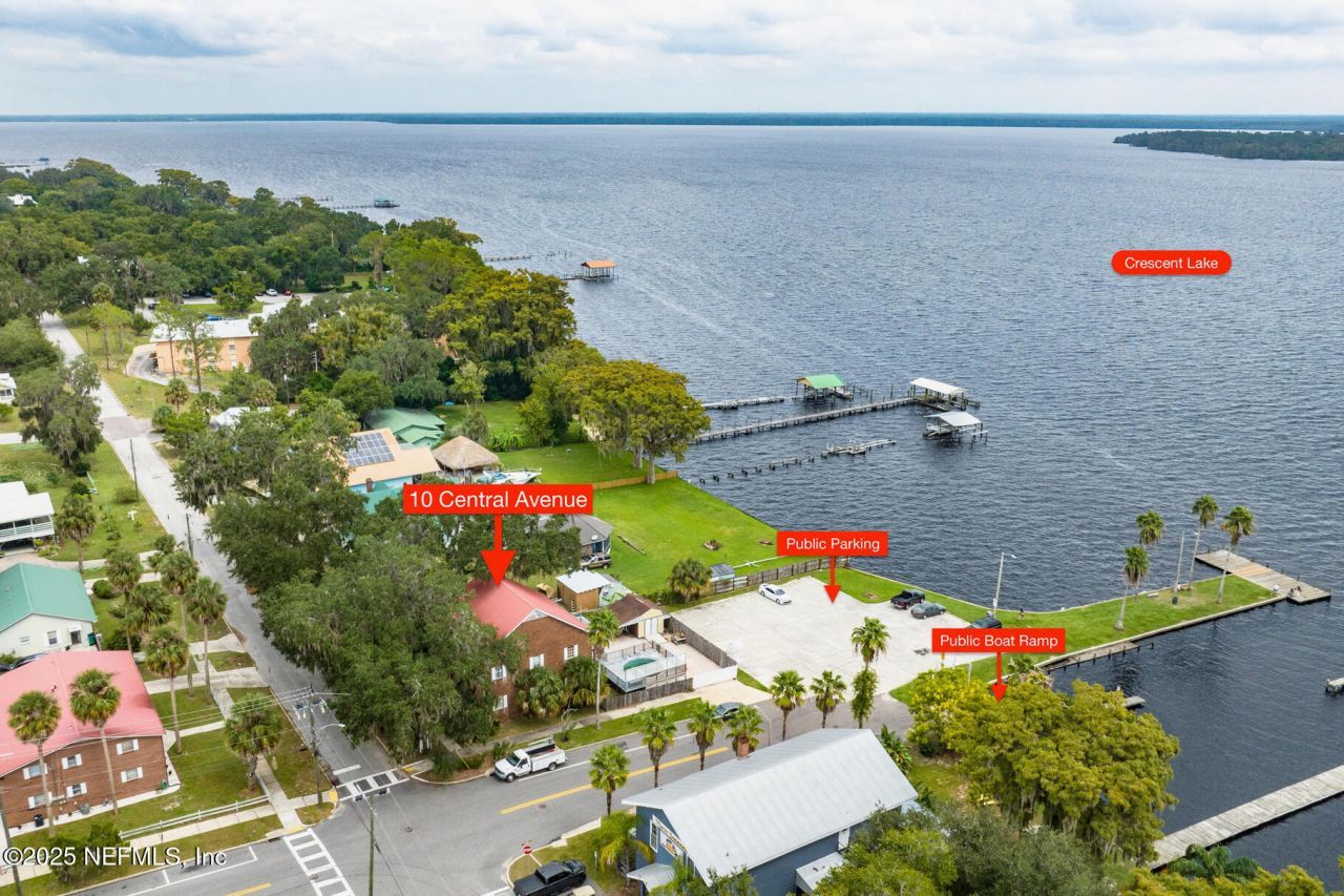 10 Central Avenue, Crescent City, FL 32112 Photo