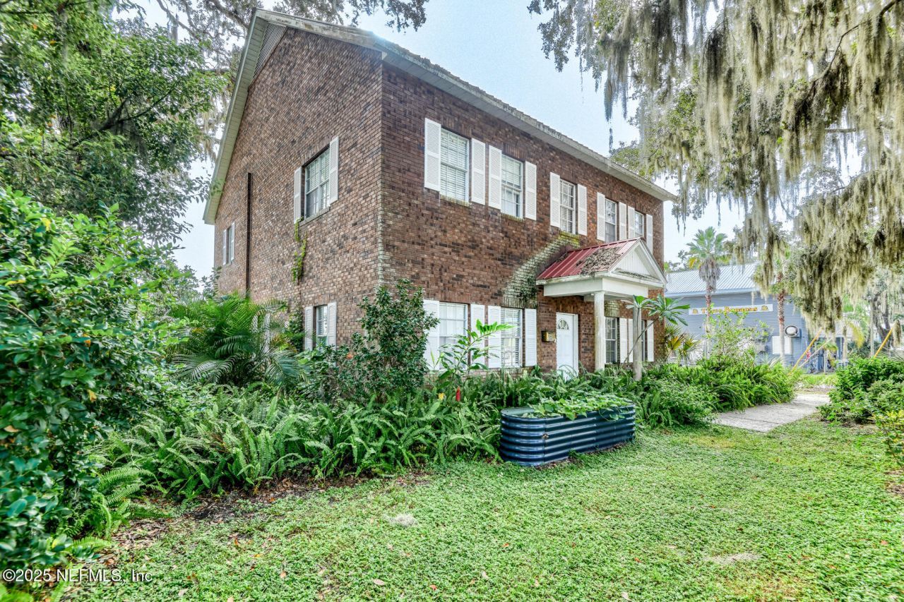 10 Central Avenue, Crescent City, FL 32112 Photo