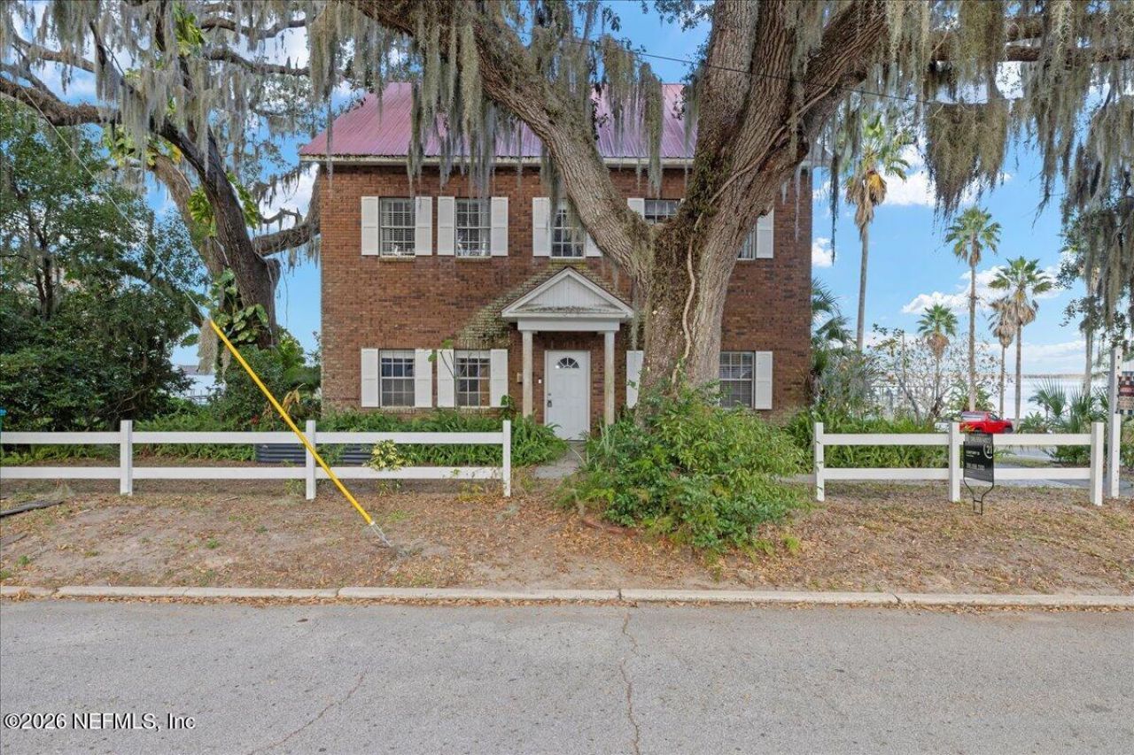 10 Central Avenue, Crescent City, FL 32112 Photo
