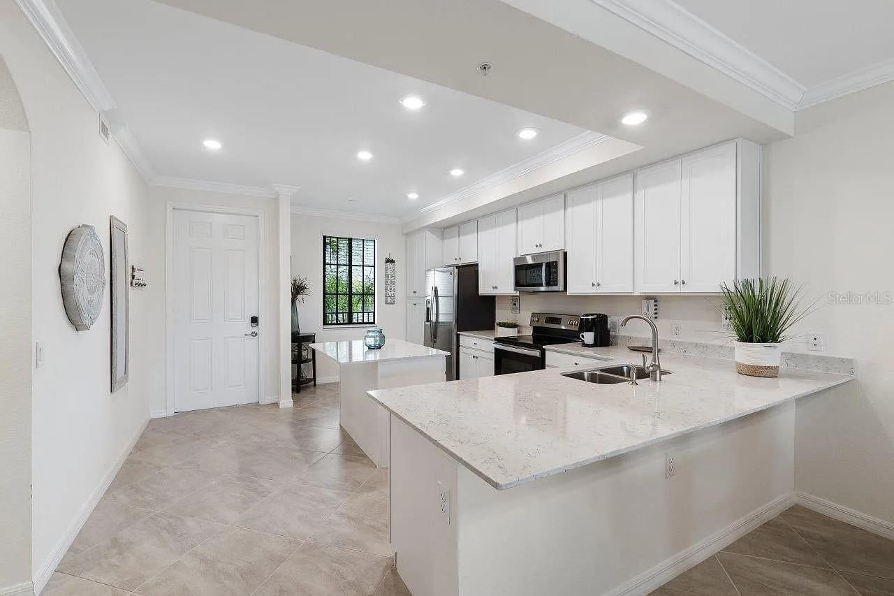 17724 Gawthrop Drive, Unit 204, Bradenton, FL 34211 Photo