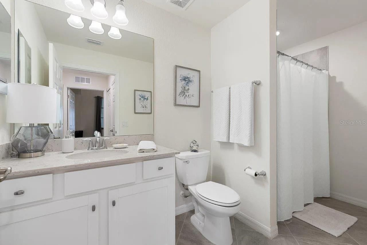 17724 Gawthrop Drive, Unit 204, Bradenton, FL 34211 Photo