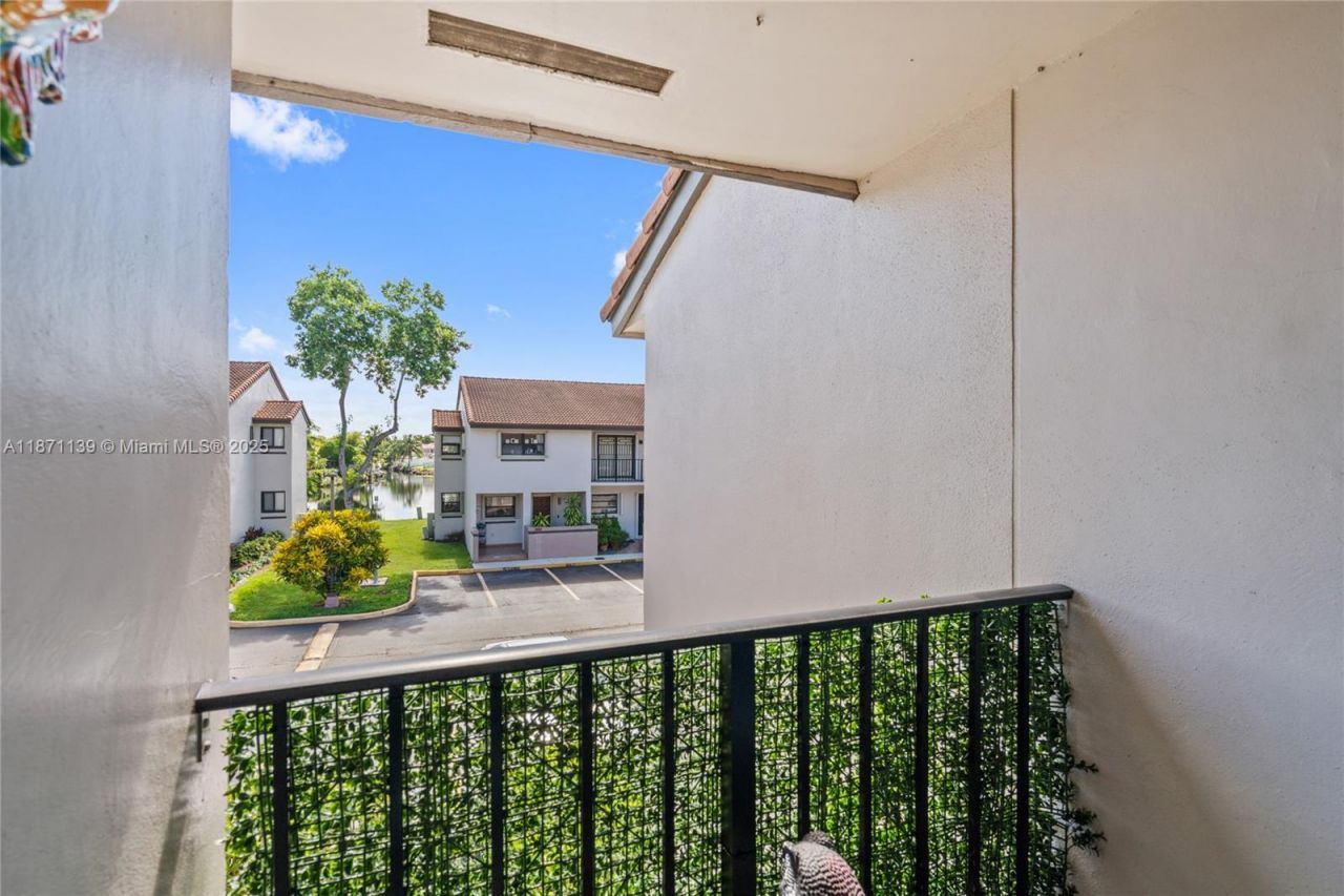 13412 SW 62nd St, Unit 103M, Miami, FL 33183 Photo