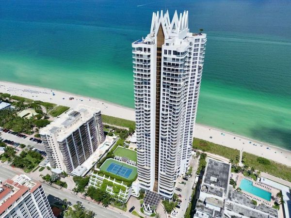 6365 Collins Ave, Unit 3811, Miami Beach, FL 33141