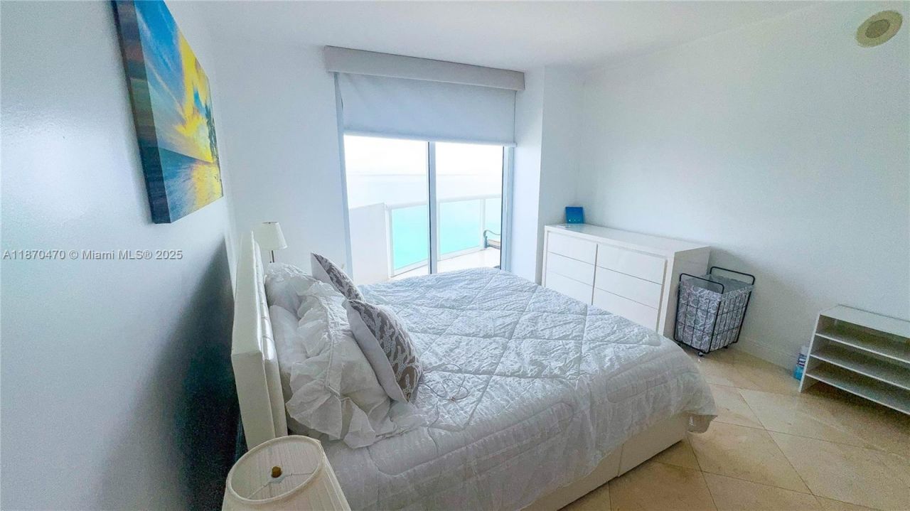 6365 Collins Ave, Unit 3811, Miami Beach, FL 33141 Photo