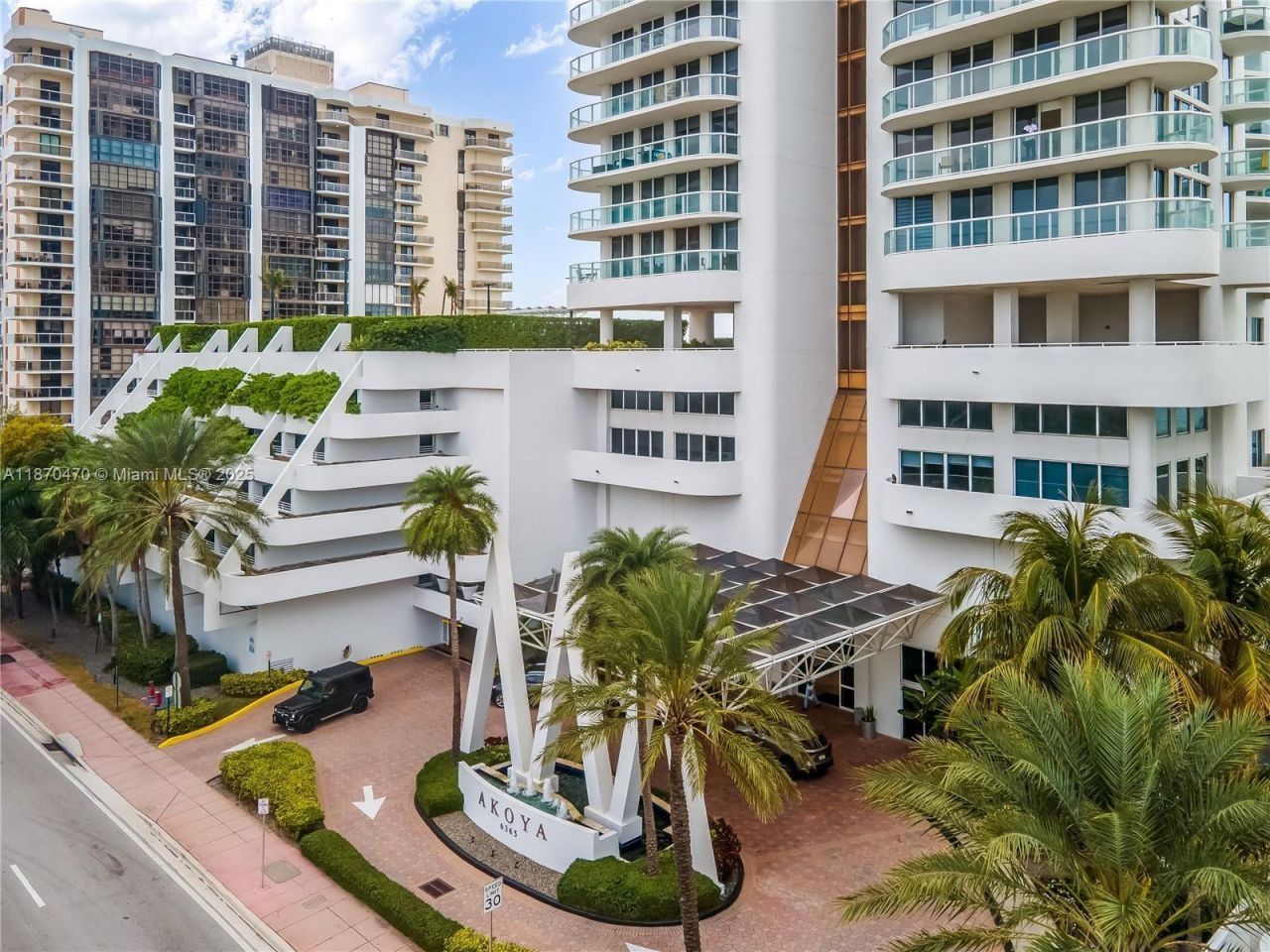6365 Collins Ave, Unit 3811, Miami Beach, FL 33141 Photo