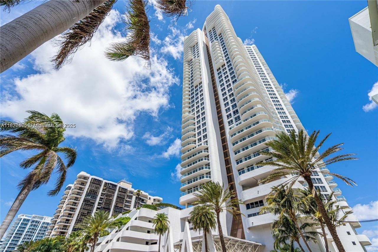 6365 Collins Ave, Unit 3811, Miami Beach, FL 33141 Photo