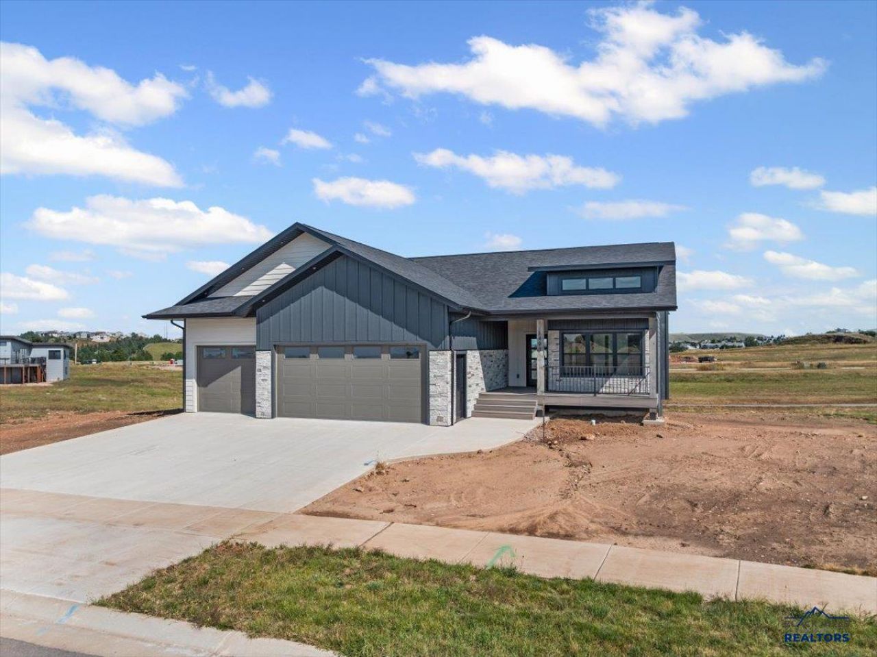1493 Oak Crest Ct, Spearfish, SD 57783 Main Photo
