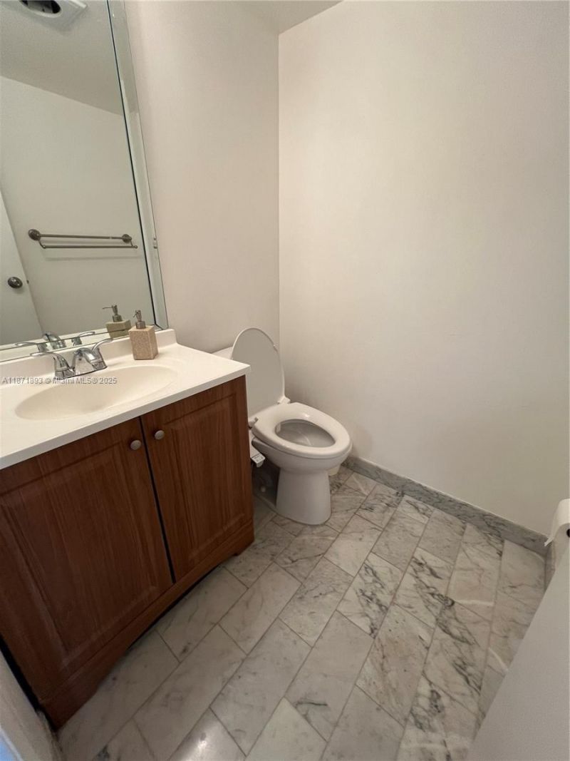2301 S Ocean Dr, Unit 506, Hollywood, FL 33019 Photo