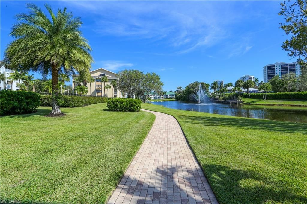 360 Horse Creek Dr, Unit 108, Naples, FL 34110 Photo
