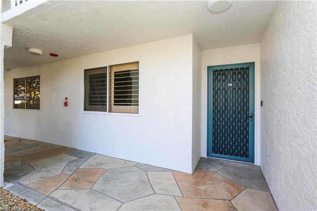 360 Horse Creek Dr, Unit 108, Naples, FL 34110 Photo